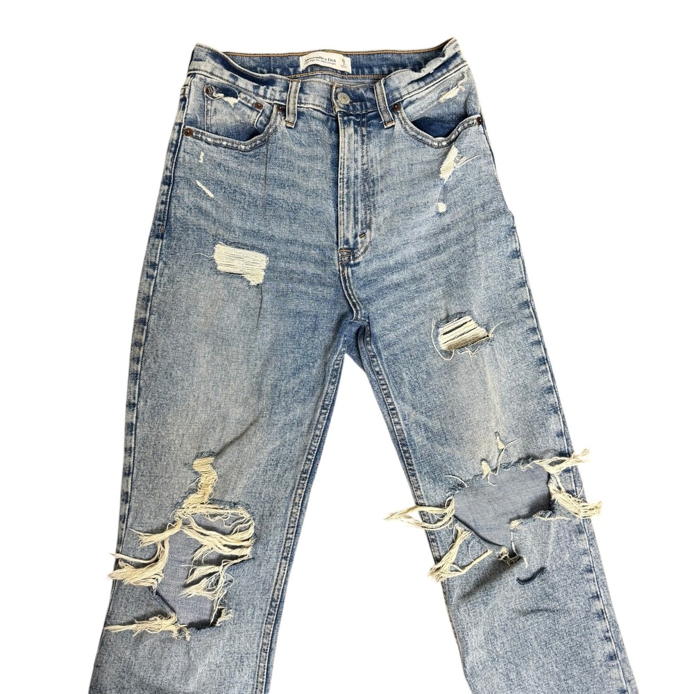 Abercrombie &‎ Fitch Ultra High Rise Ankle Straight Distressed Jeans 26 2R Light